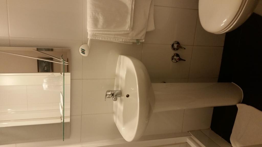مدريد Hostal Montecarlo المظهر الخارجي الصورة