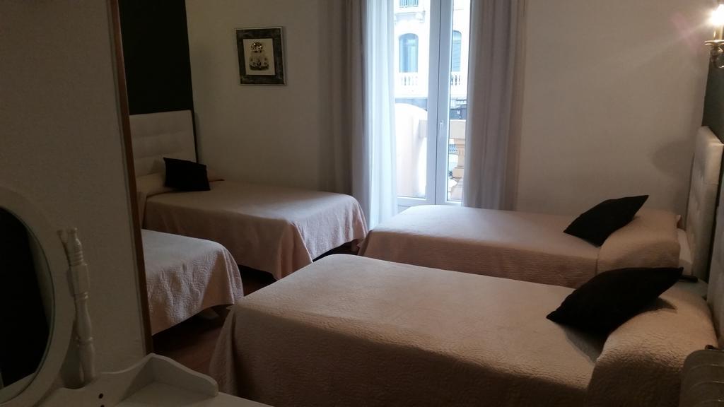 مدريد Hostal Montecarlo المظهر الخارجي الصورة